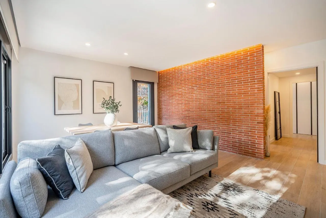 Apartsnoubcn Equador Les Corts 0*, Barcelona Spain