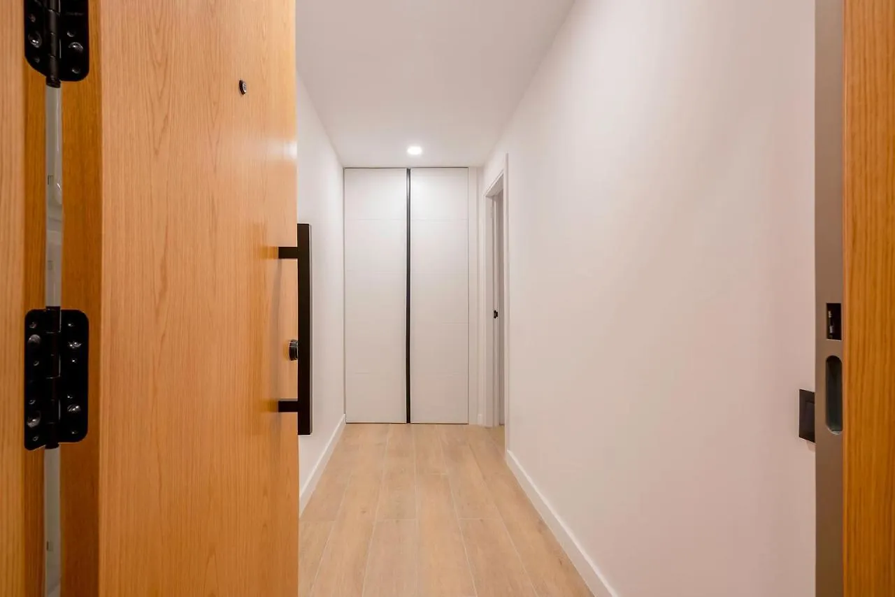 Apartsnoubcn Equador Les Corts برشلونة