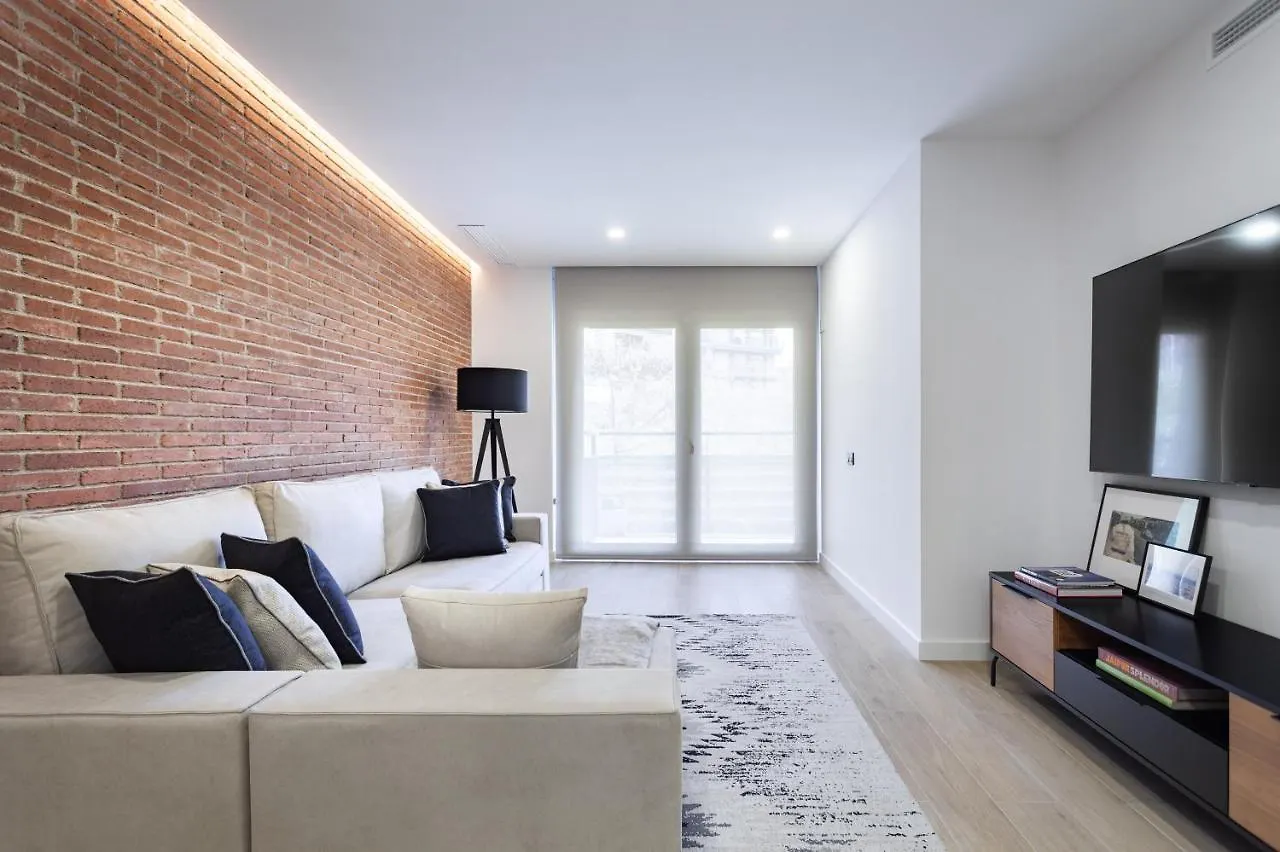 Apartsnoubcn Equador Les Corts برشلونة